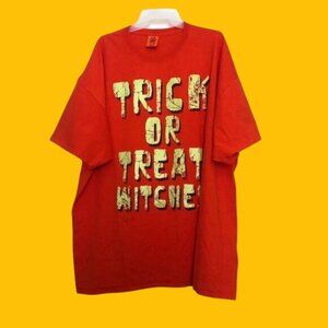 Halloween GLOW IN THE DARK T-Shirt " TRICK OR TREAT WITCHES "